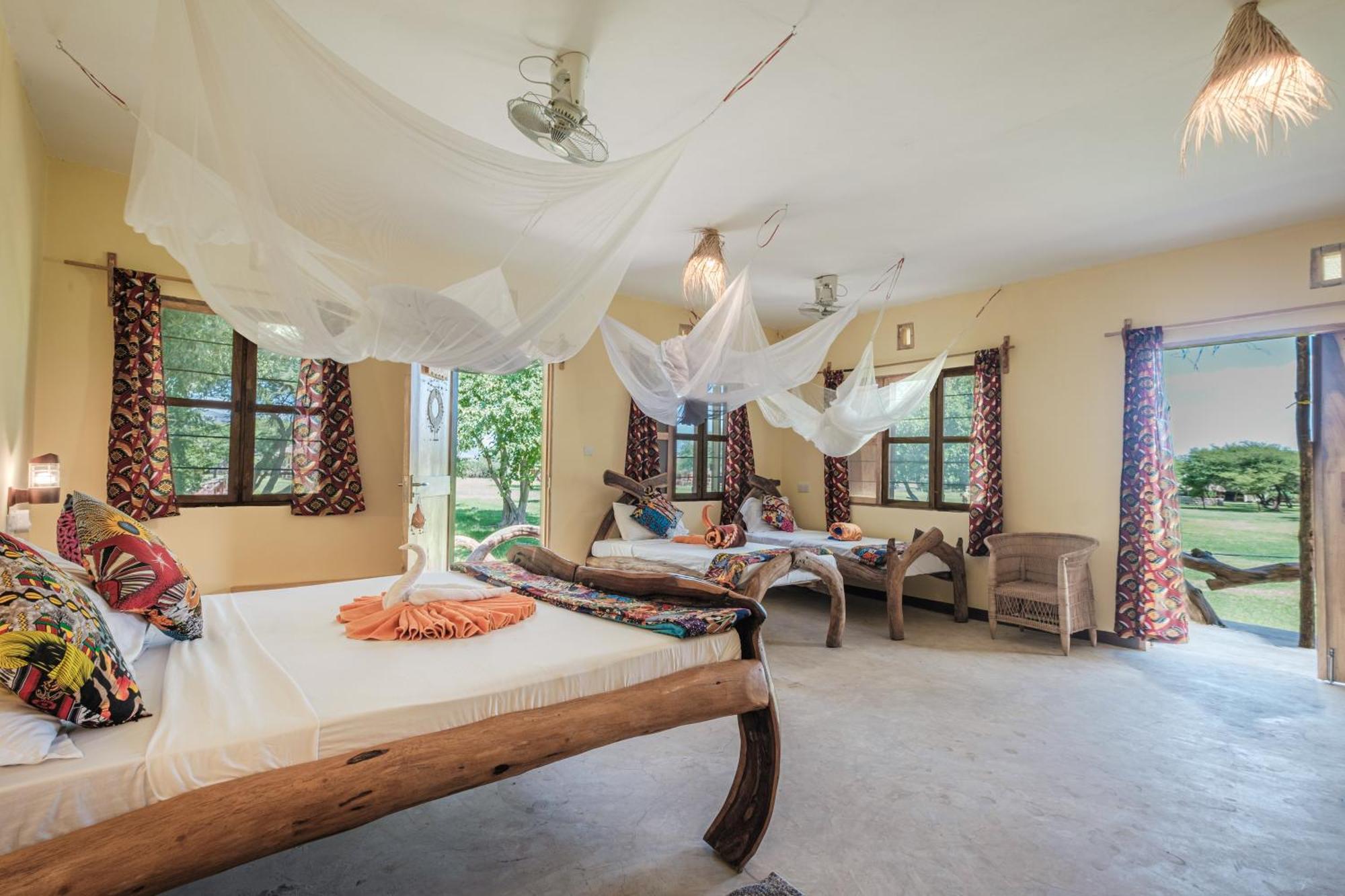 Lake Natron Maasai Giraffe Eco Lodge And Camping Mtowabaga Exterior foto